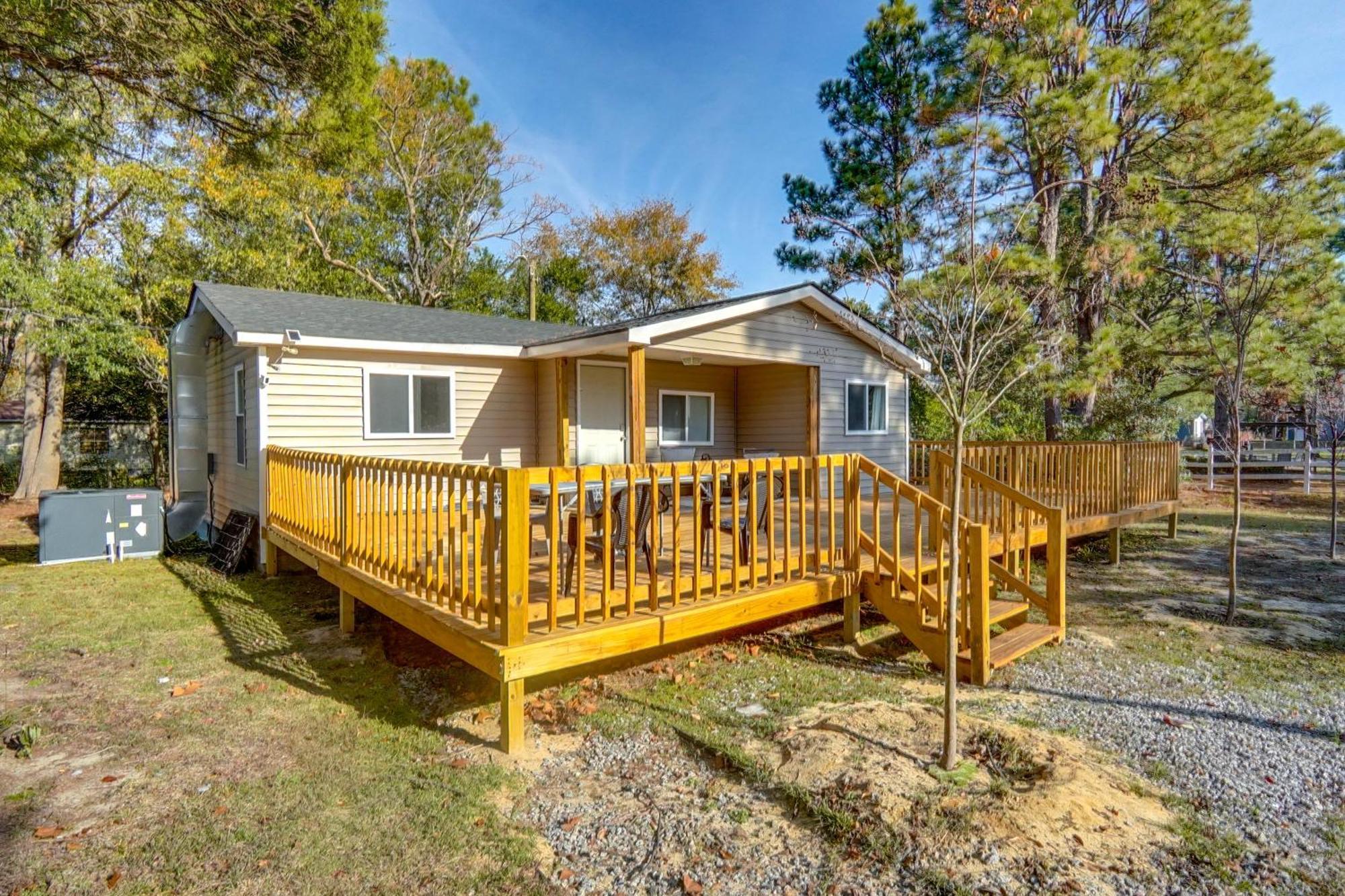 About 8 Mi To Pinehurst Cozy Home With Extended Deck! Aberdeen Exterior photo