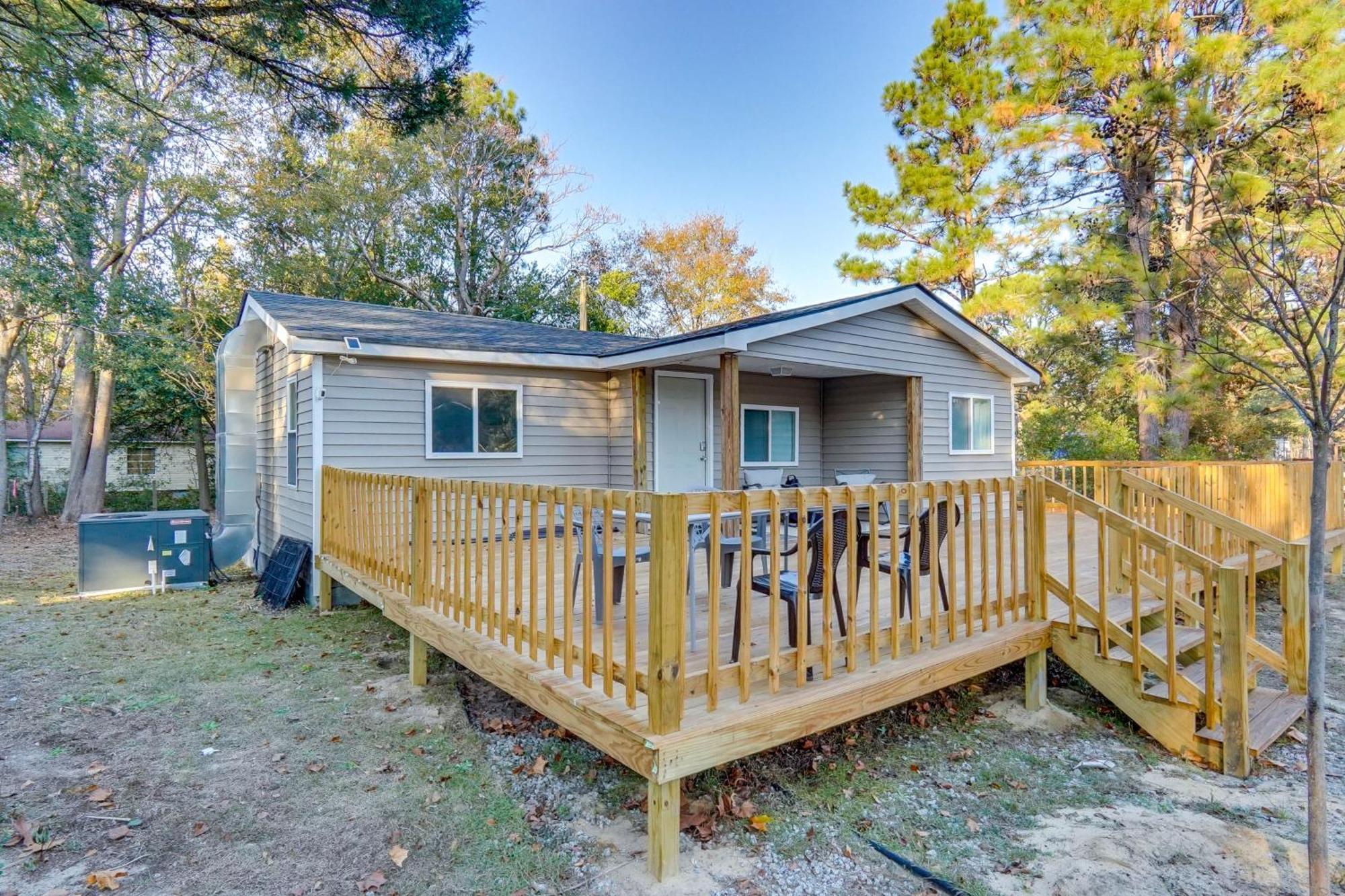 About 8 Mi To Pinehurst Cozy Home With Extended Deck! Aberdeen Exterior photo