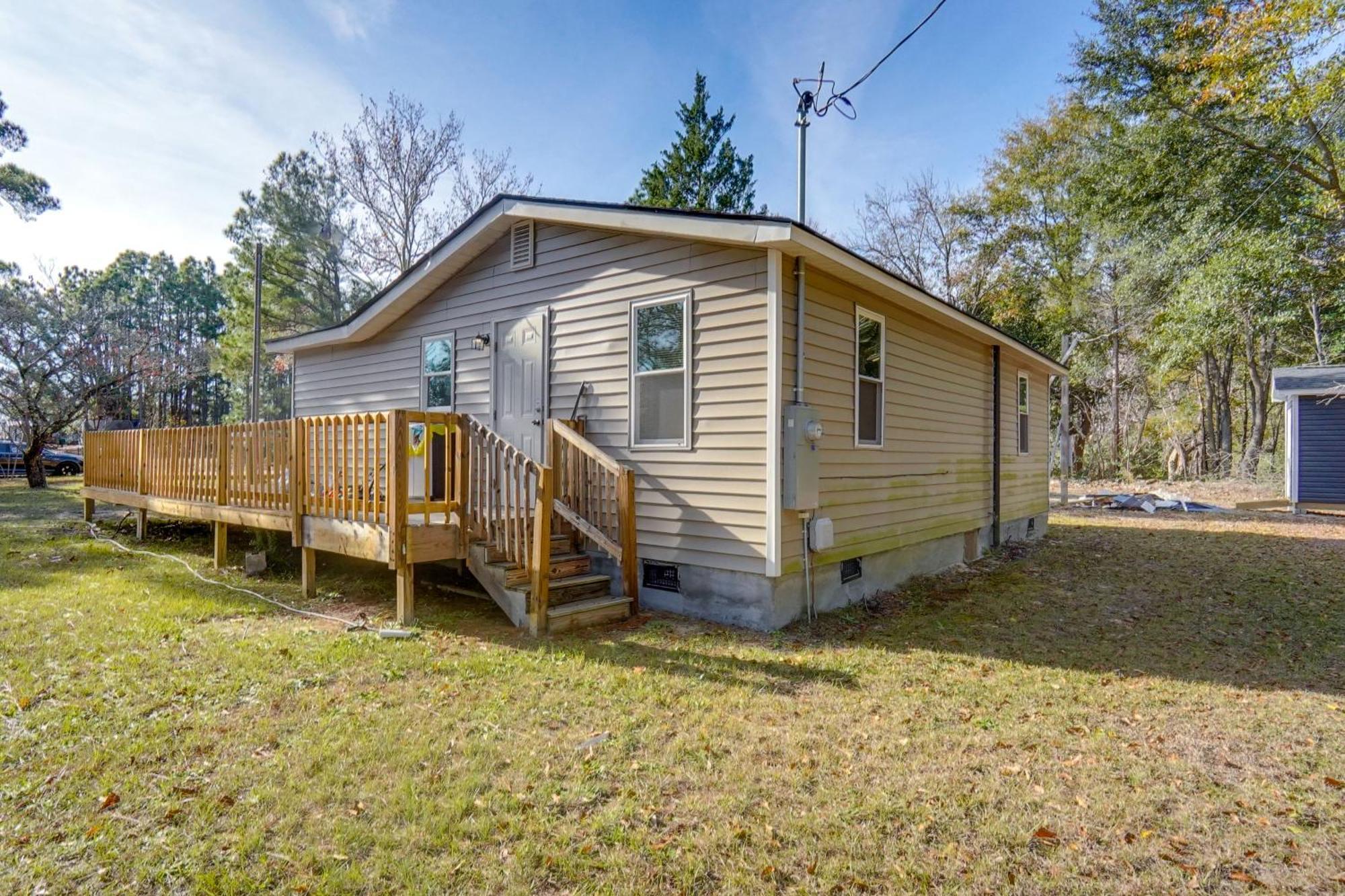 About 8 Mi To Pinehurst Cozy Home With Extended Deck! Aberdeen Exterior photo